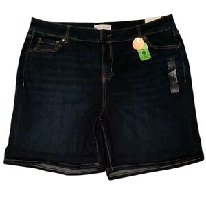 Lane Bryant Mid-Rise Girlfriend Jean Shorts Women’s Size 16 Flex Magic Waistband